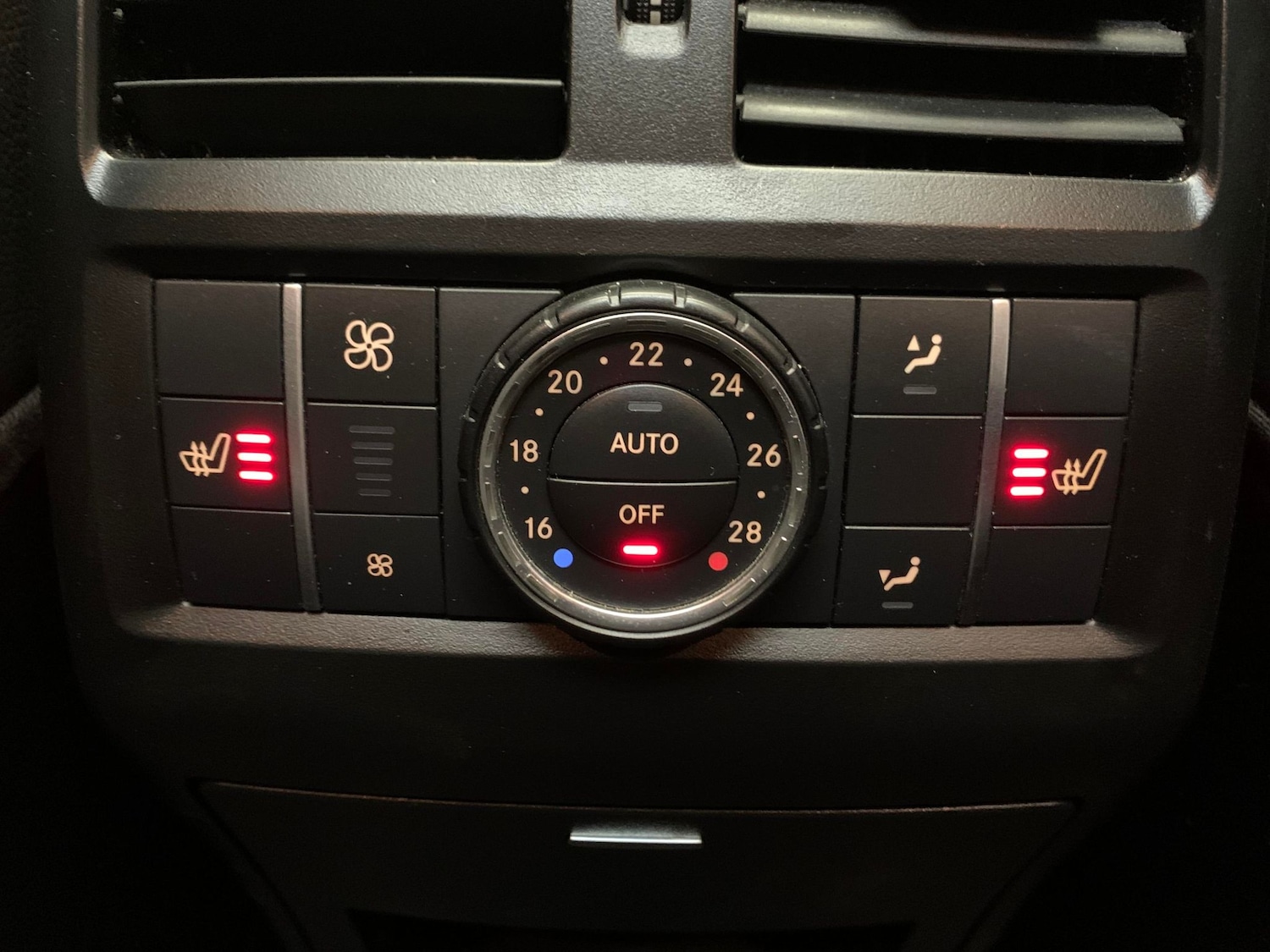 Used Mercedes-Benz GLS 2019 for sale - 76392127: Photo 21