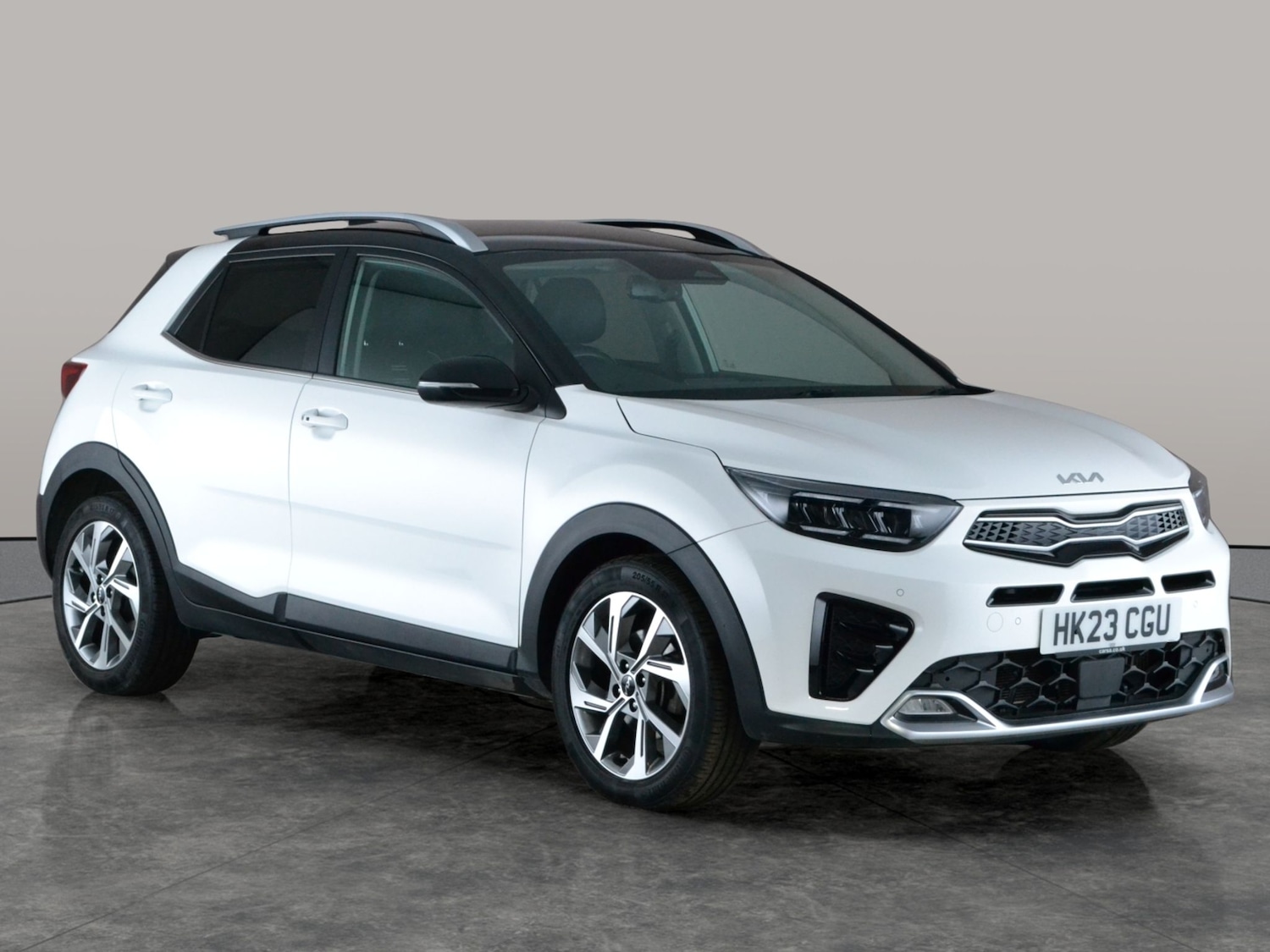 Used Kia Stonic 2023 for sale - 78149360: Photo 8