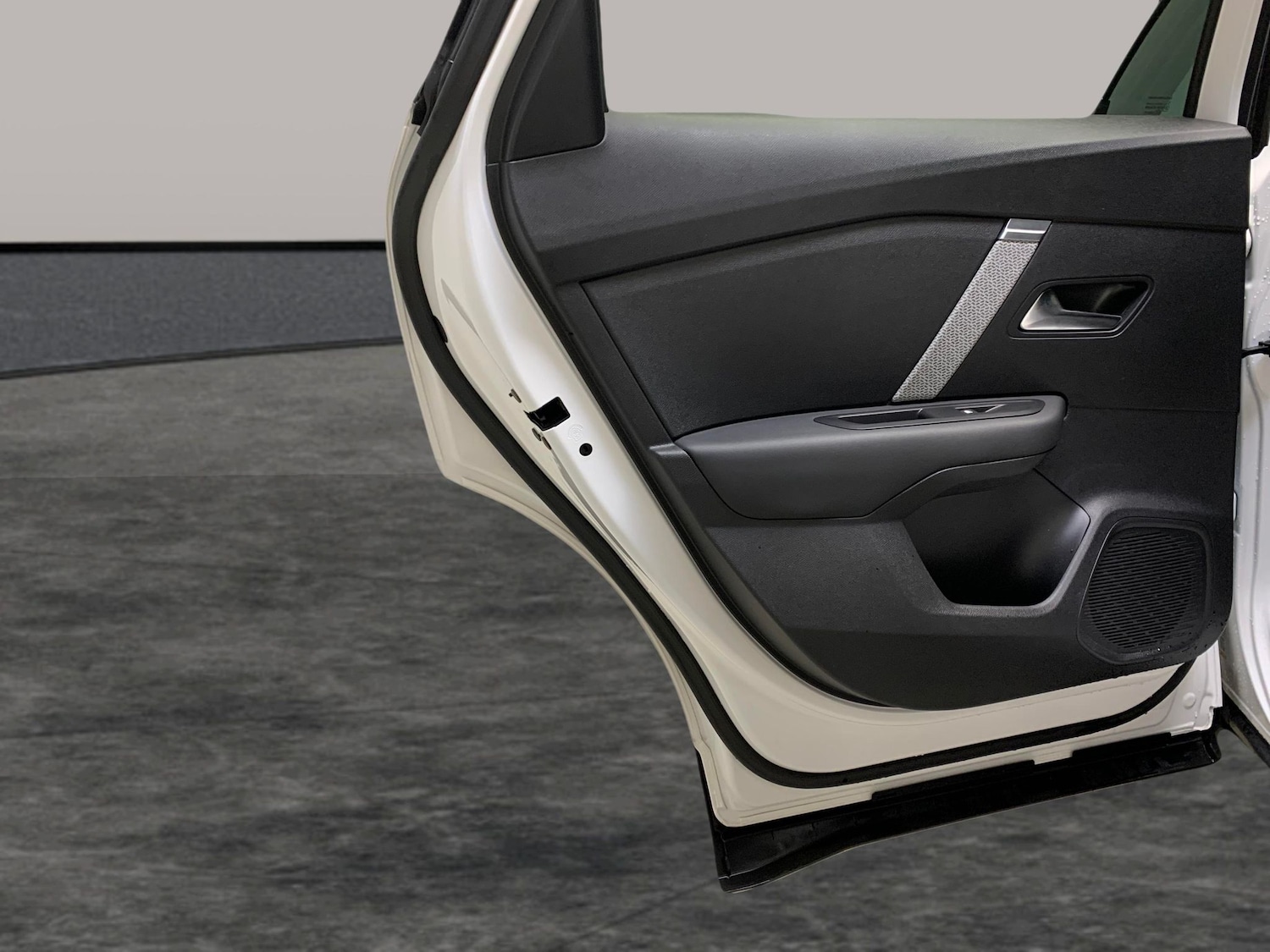 Used Citroen C4 2023 for sale - 76344740: Photo 36