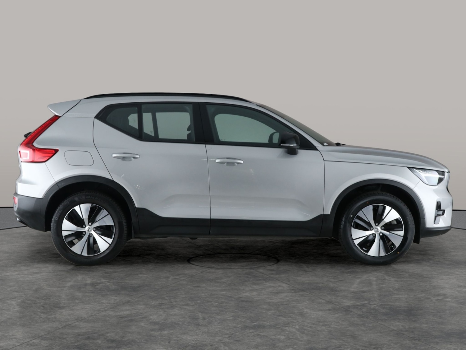 Used Volvo XC40 2022 for sale - 76703984: Photo 9