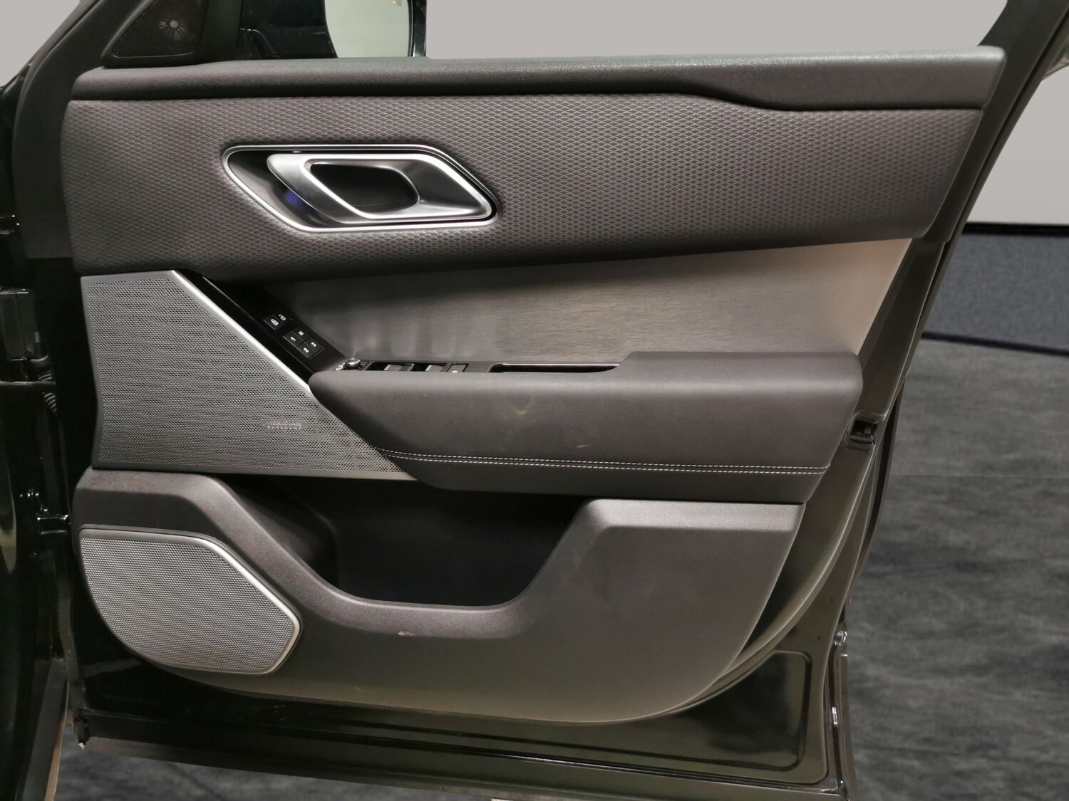 Used Land Rover Range Rover Velar for sale - 78218493: Photo 33