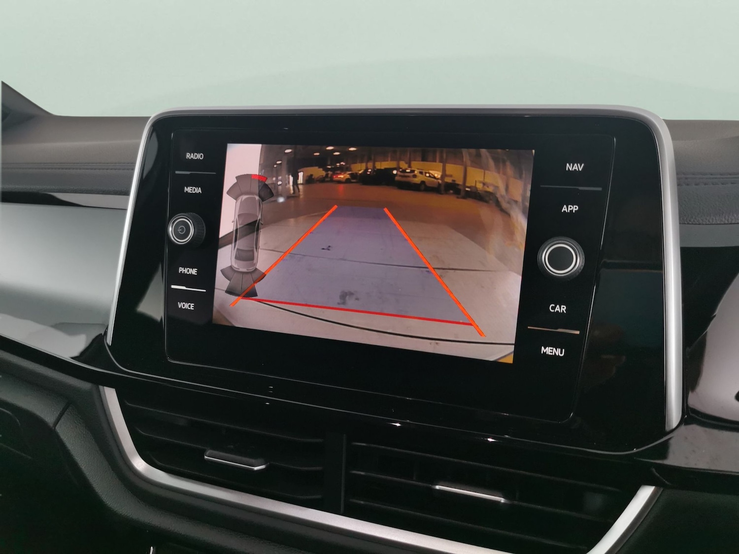 Used Volkswagen T-Roc 2022 for sale - 76915400: Photo 6