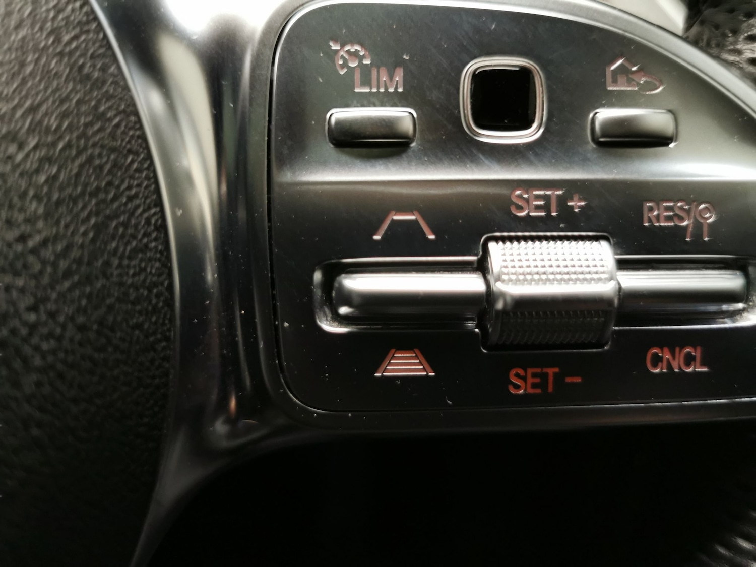 Used Mercedes-Benz EQC 2020 for sale - 76096610: Photo 35
