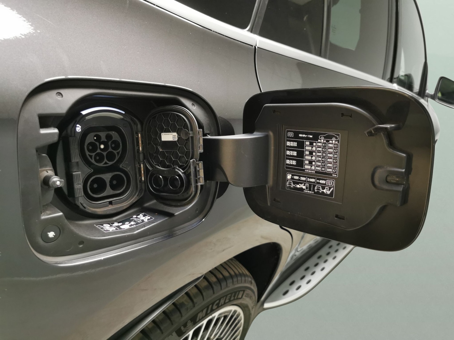 Used Mercedes-Benz EQC 2020 for sale - 76096610: Photo 51