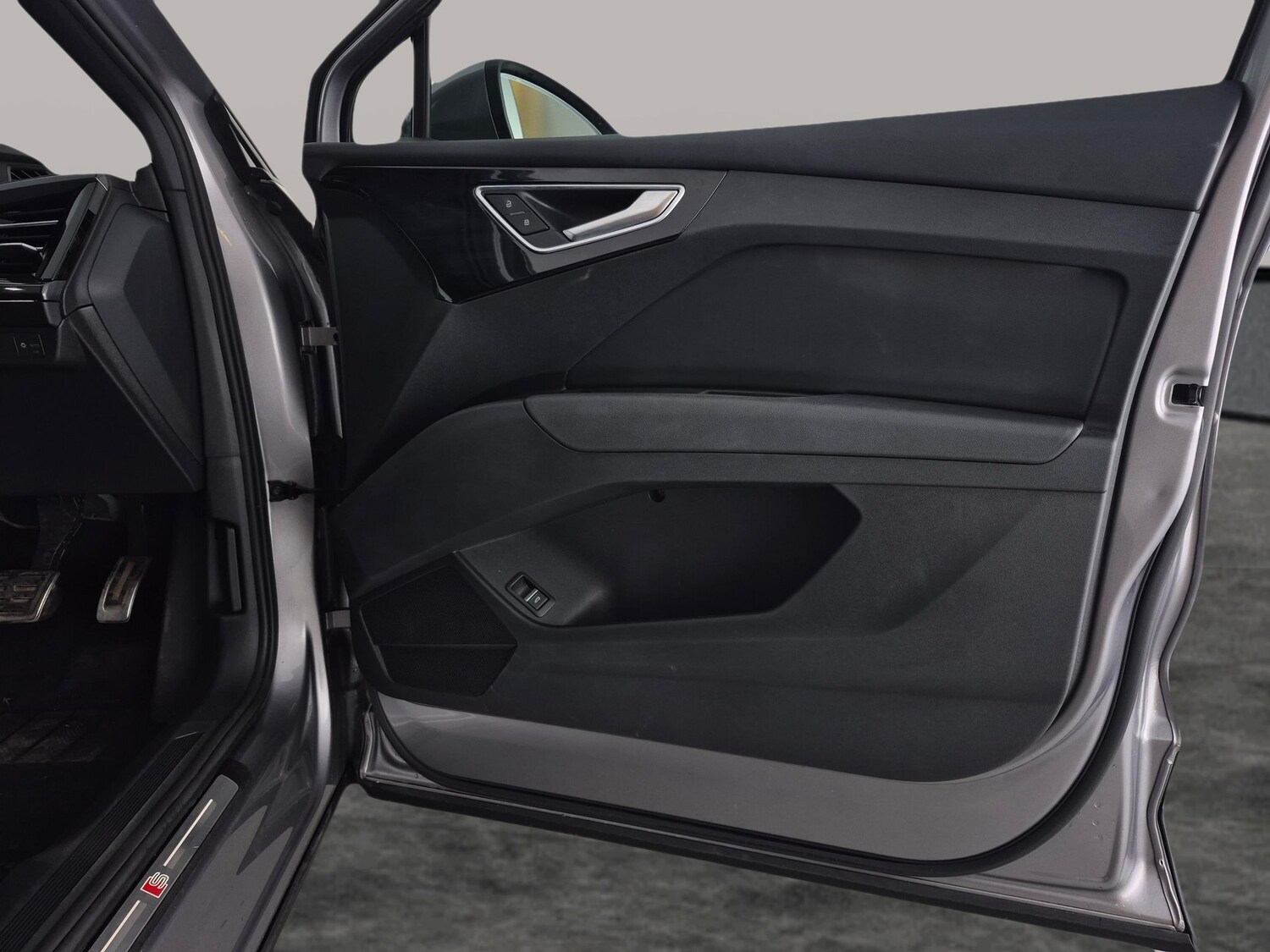 Used Audi Q4 e-tron 2023 for sale - 77581867: Photo 32