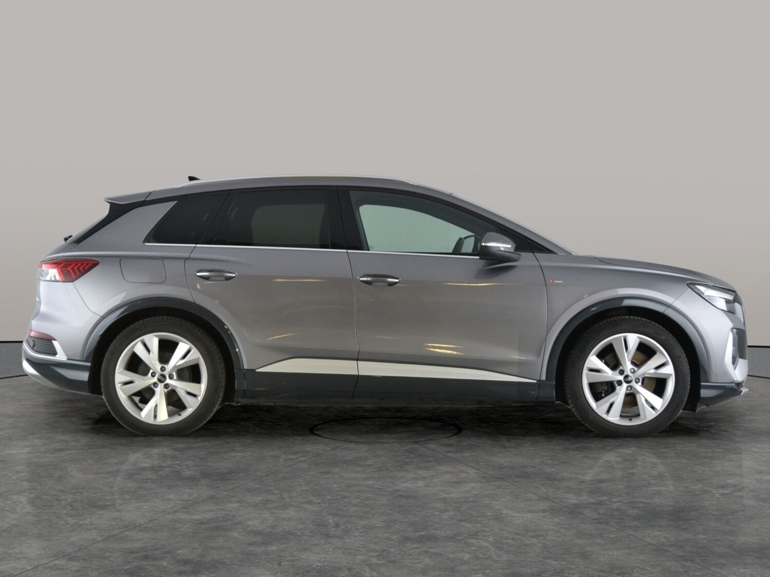 Used Audi Q4 e-tron 2023 for sale - 77581867: Photo 9