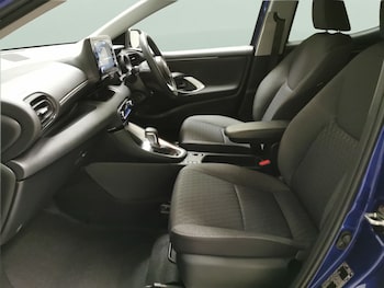 Used Toyota Yaris 2023 for sale - 77482523: Photo