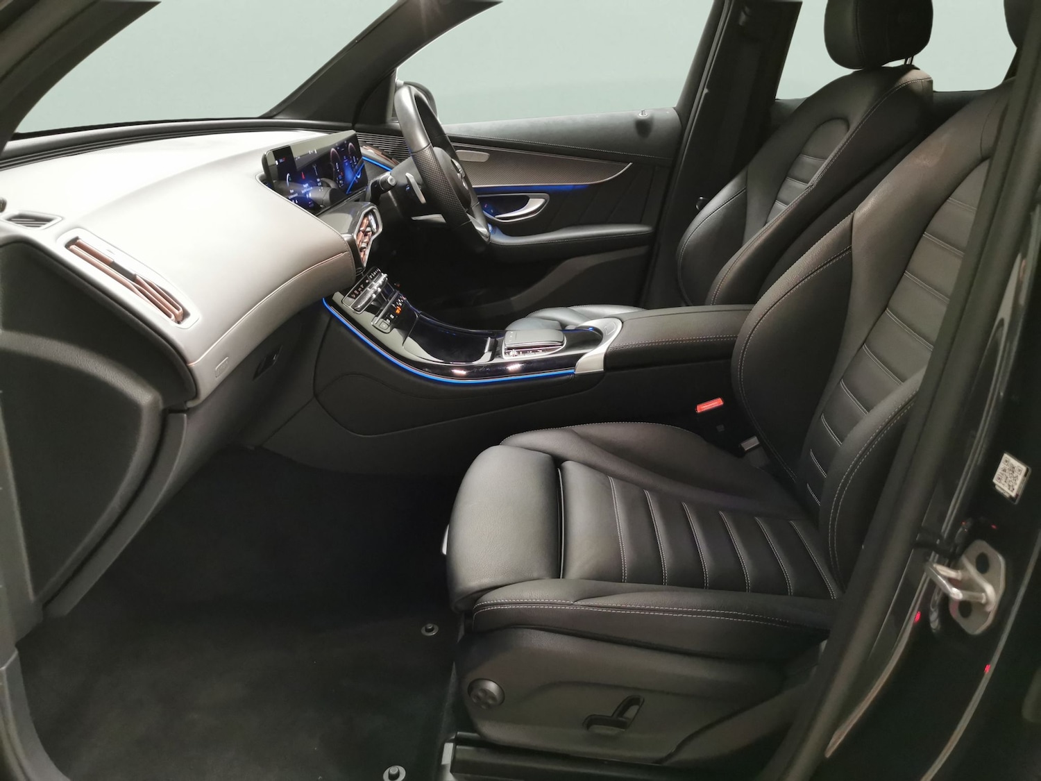 Used Mercedes-Benz EQC 2023 for sale - 78210991: Photo 4