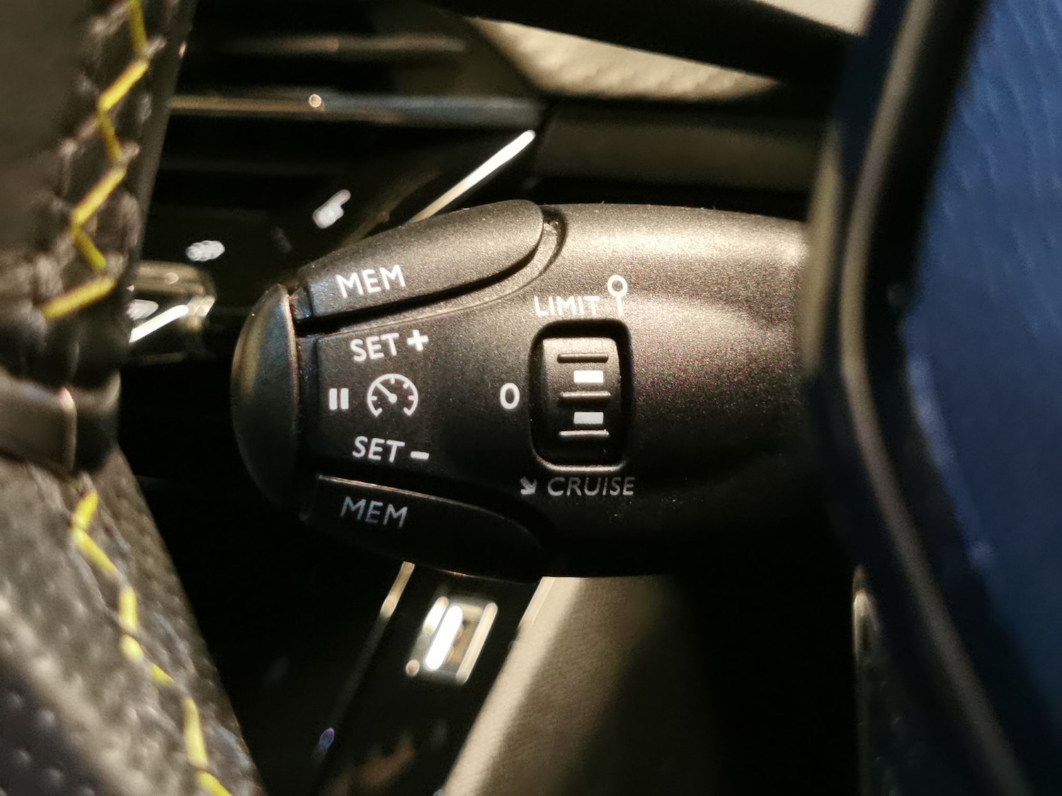 Used Peugeot 2008 2021 for sale - 76342331: Photo 27