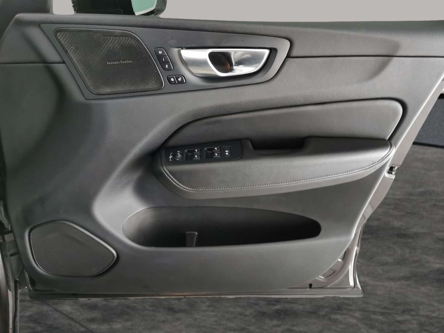 Used Volvo XC60 2023 for sale - 77127926: Photo 33