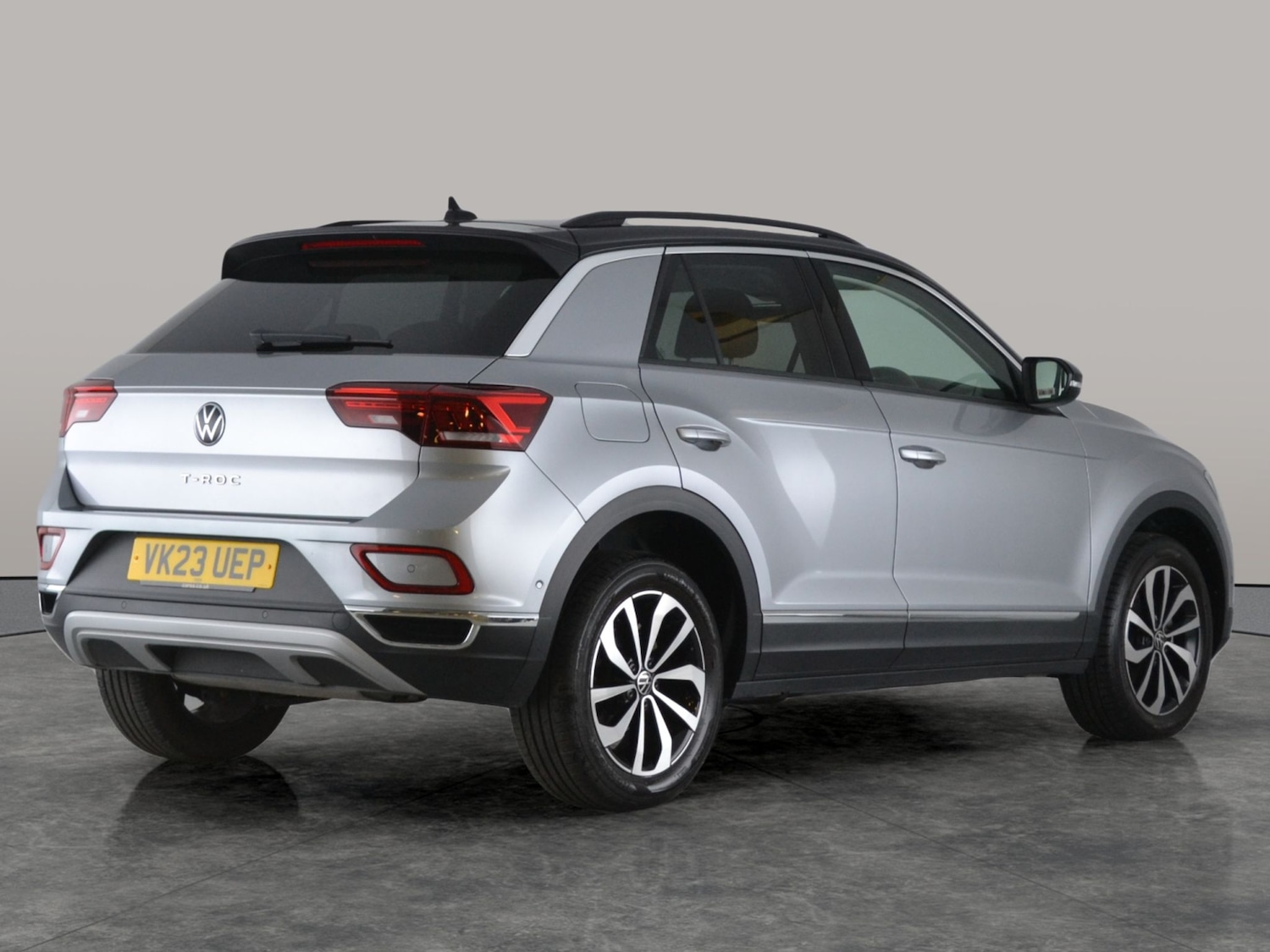 Used Volkswagen T-Roc 2023 for sale - 76653000: Photo 10