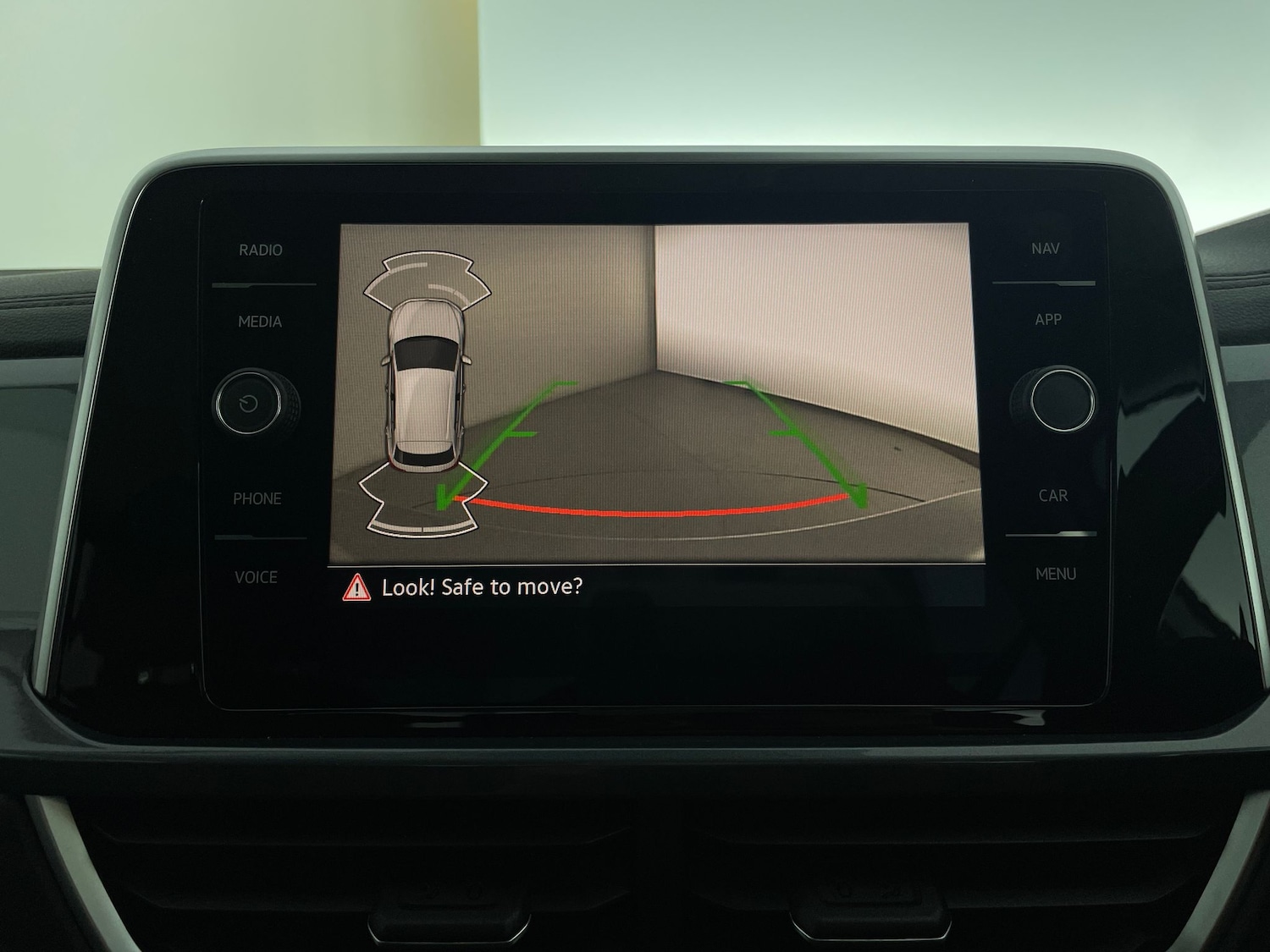 Used Volkswagen T-Roc 2023 for sale - 76653000: Photo 18