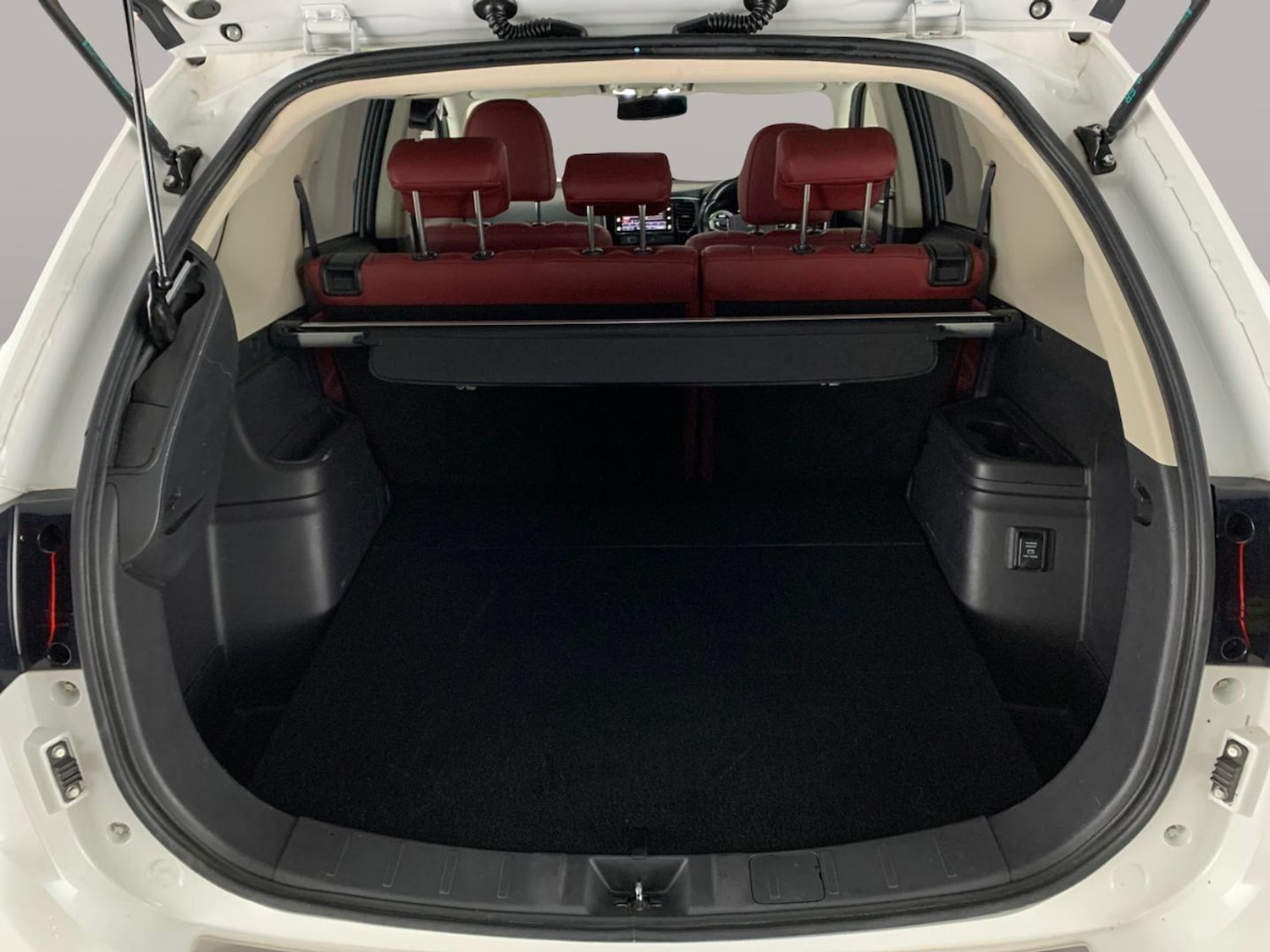 Used Mitsubishi Outlander 2017 for sale - 76792792: Photo 34