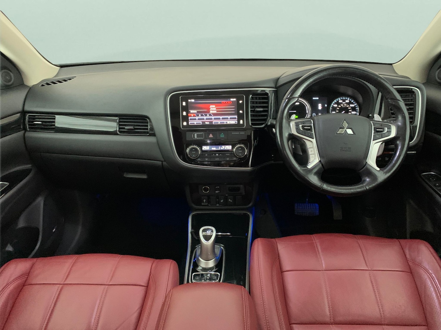 Used Mitsubishi Outlander 2017 for sale - 76792792: Photo 8