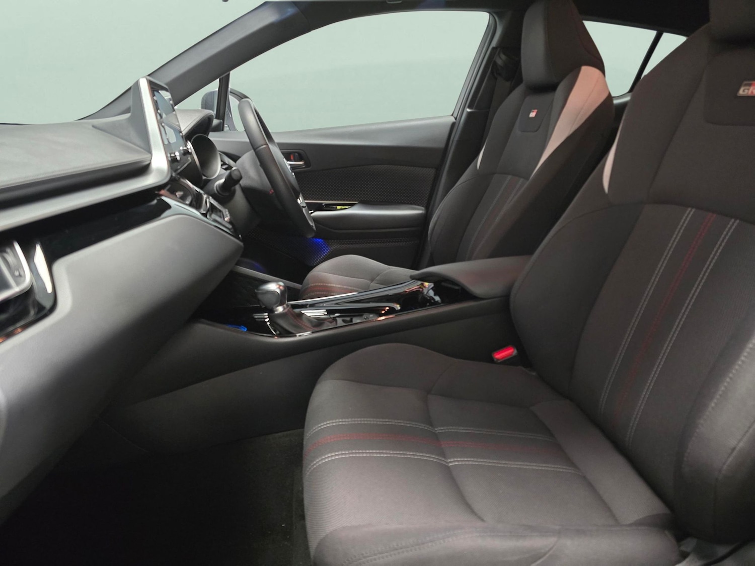 Used Toyota C-HR 2021 for sale - 76459414: Photo 4