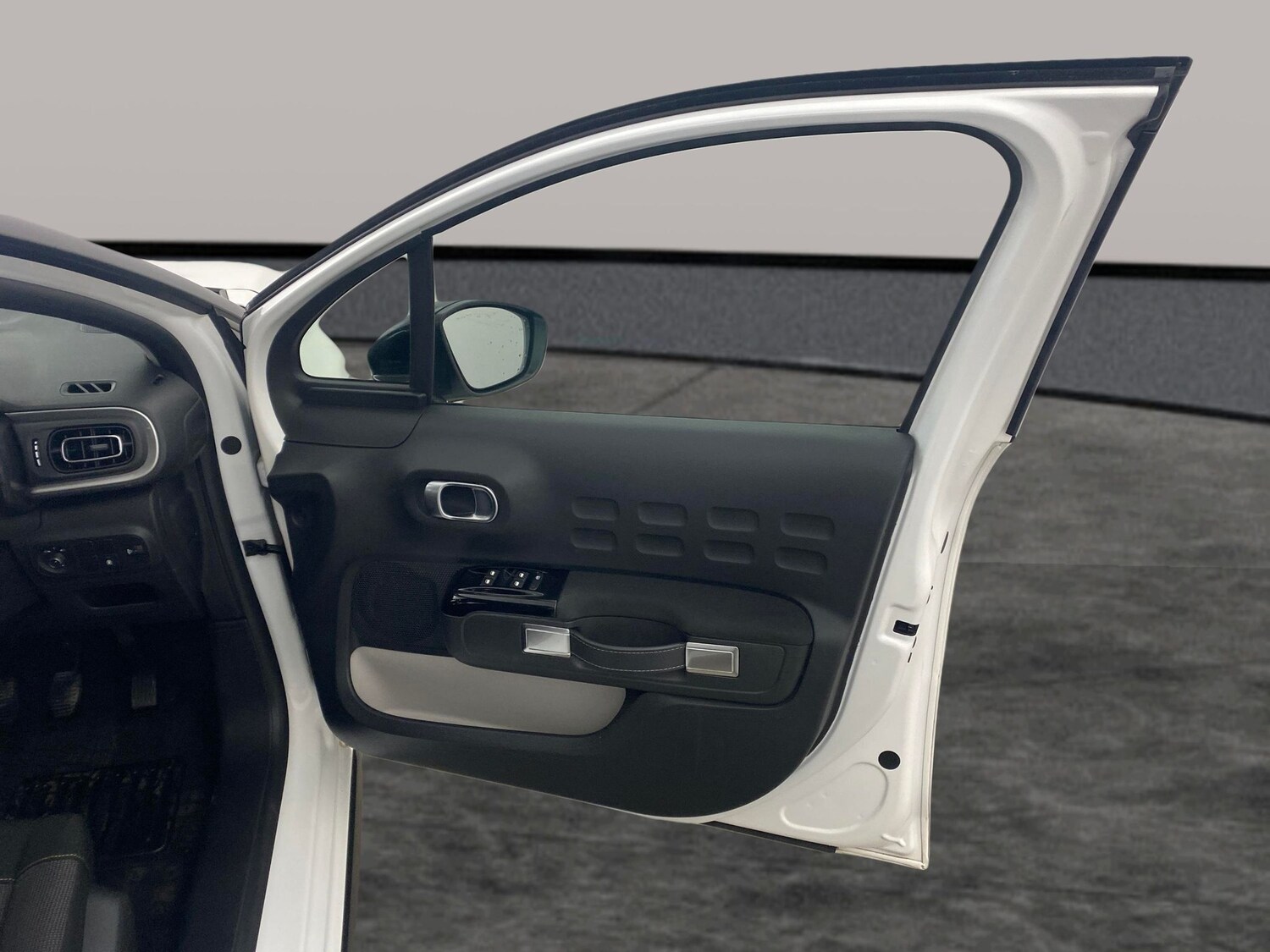 Used Citroen C3 2023 for sale - 77743357: Photo 23