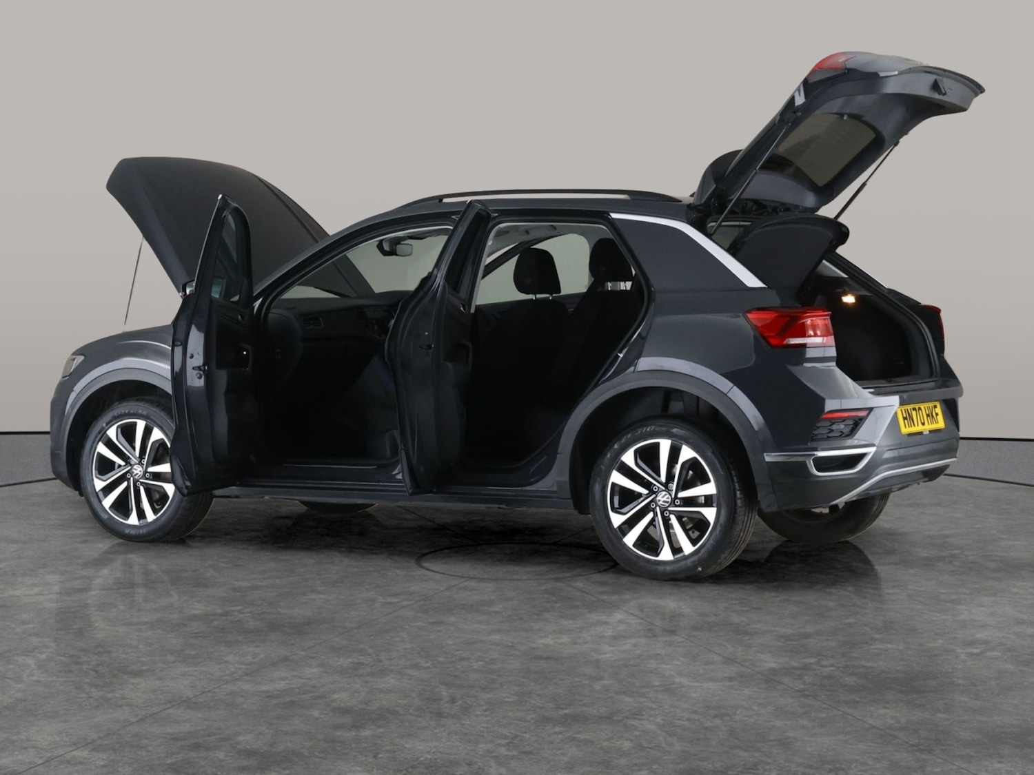 Used Volkswagen T-Roc 2021 for sale - 76405070: Photo 14