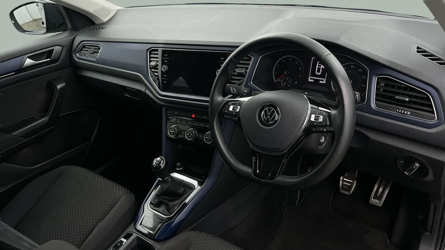 Used Volkswagen T-Roc 2021 for sale - 76405070: Photo 35