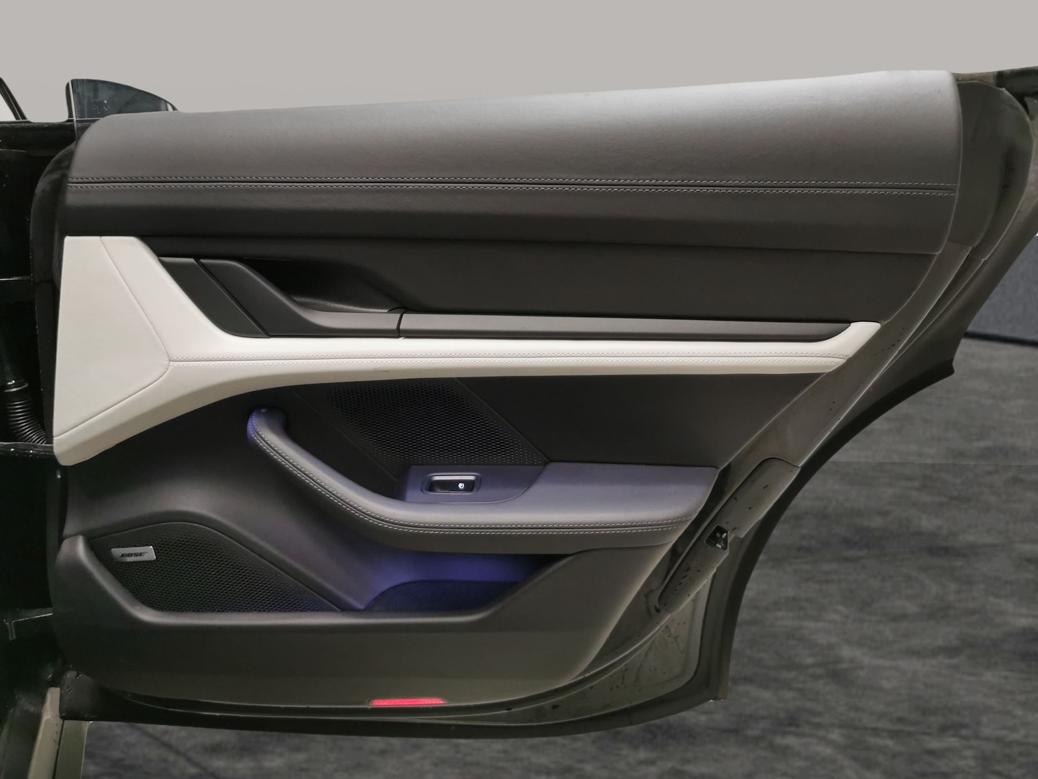 Used Porsche Taycan 2023 for sale - 76754898: Photo 44