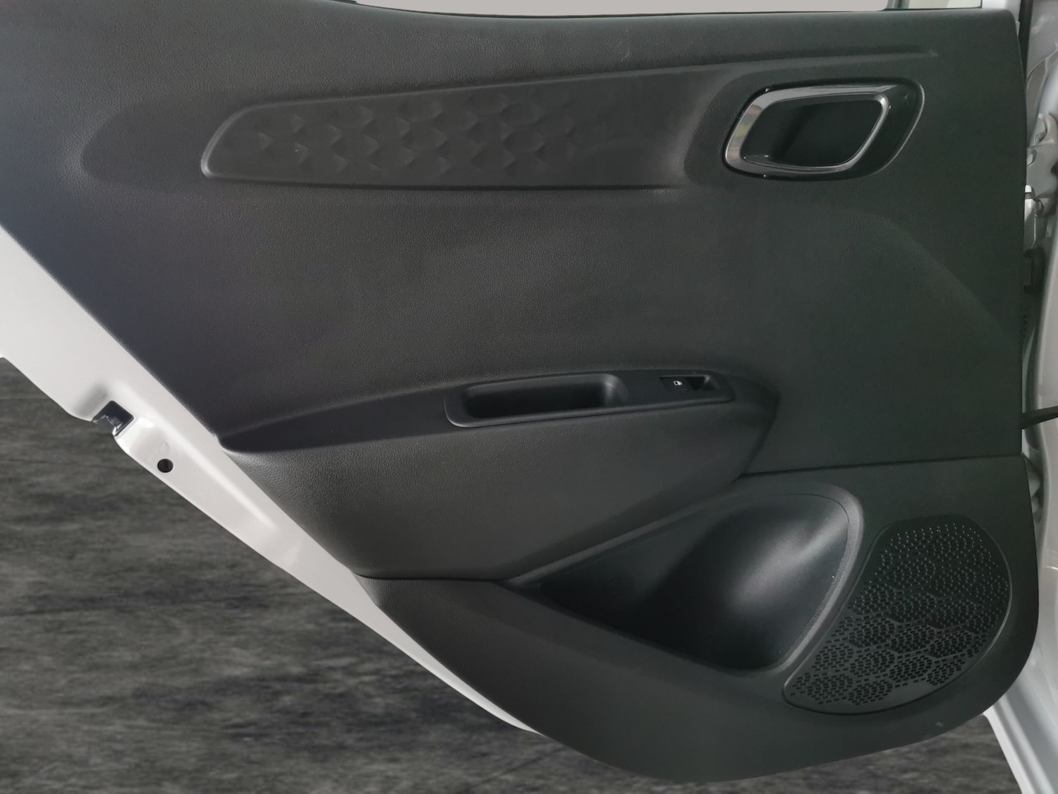 Used Hyundai i10 2024 for sale - 76450107: Photo 34