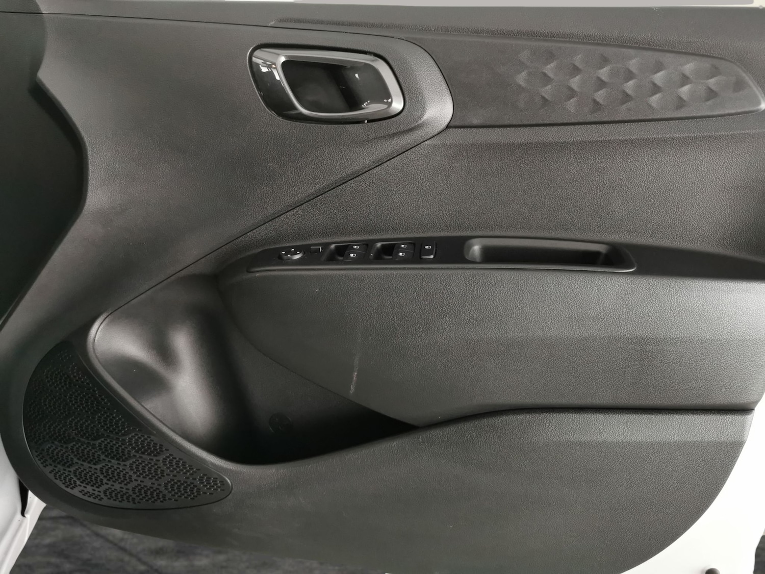 Used Hyundai i10 2024 for sale - 76450107: Photo 36