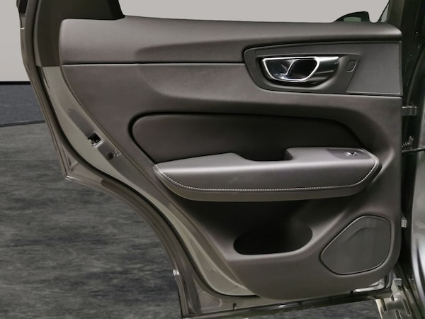 Used Volvo XC60 2020 for sale - 76320535: Photo 41