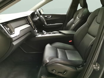 Used Volvo XC60 2020 for sale - 76320535: Photo