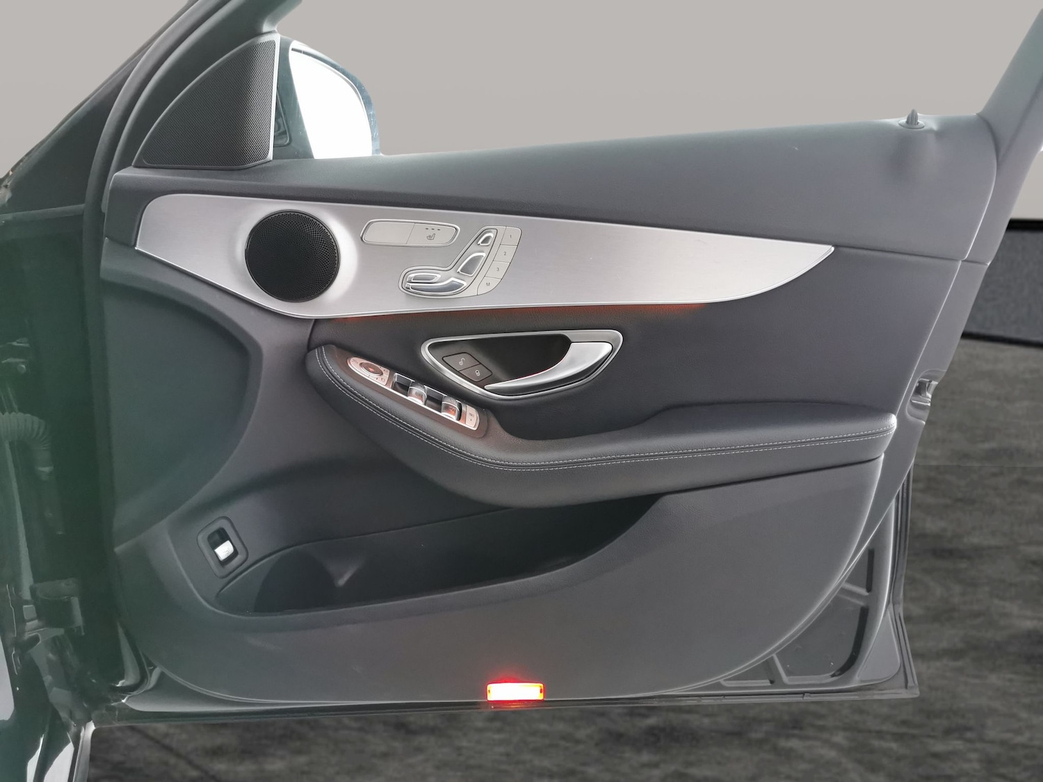 Used Mercedes-Benz C Class 2018 for sale - 77036516: Photo 30