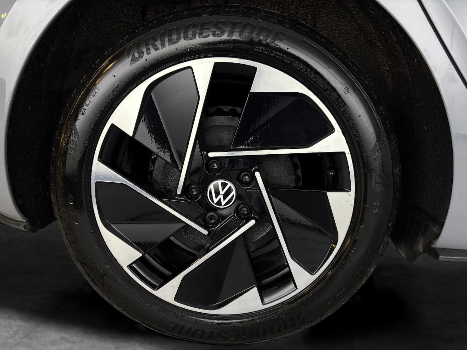 Used Volkswagen ID.3 2023 for sale - 76931945: Photo 25