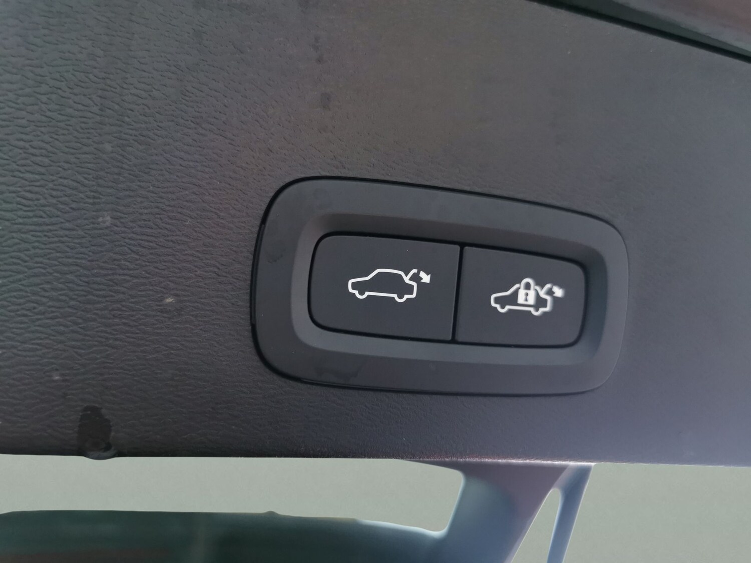 Used Volvo XC40 for sale - 77831458: Photo 14