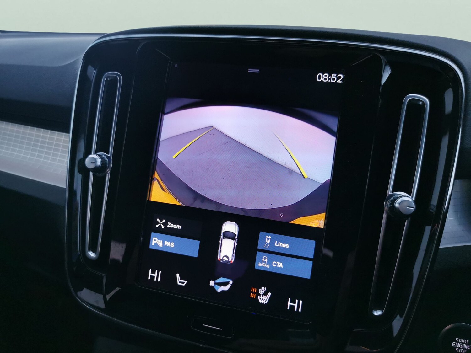 Used Volvo XC40 for sale - 77831458: Photo 6