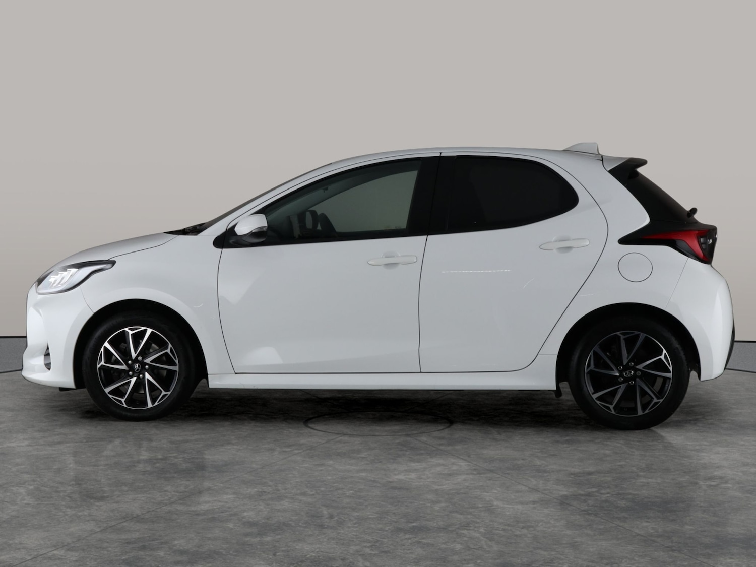 Used Toyota Yaris 2022 for sale - 76415539: Photo 15