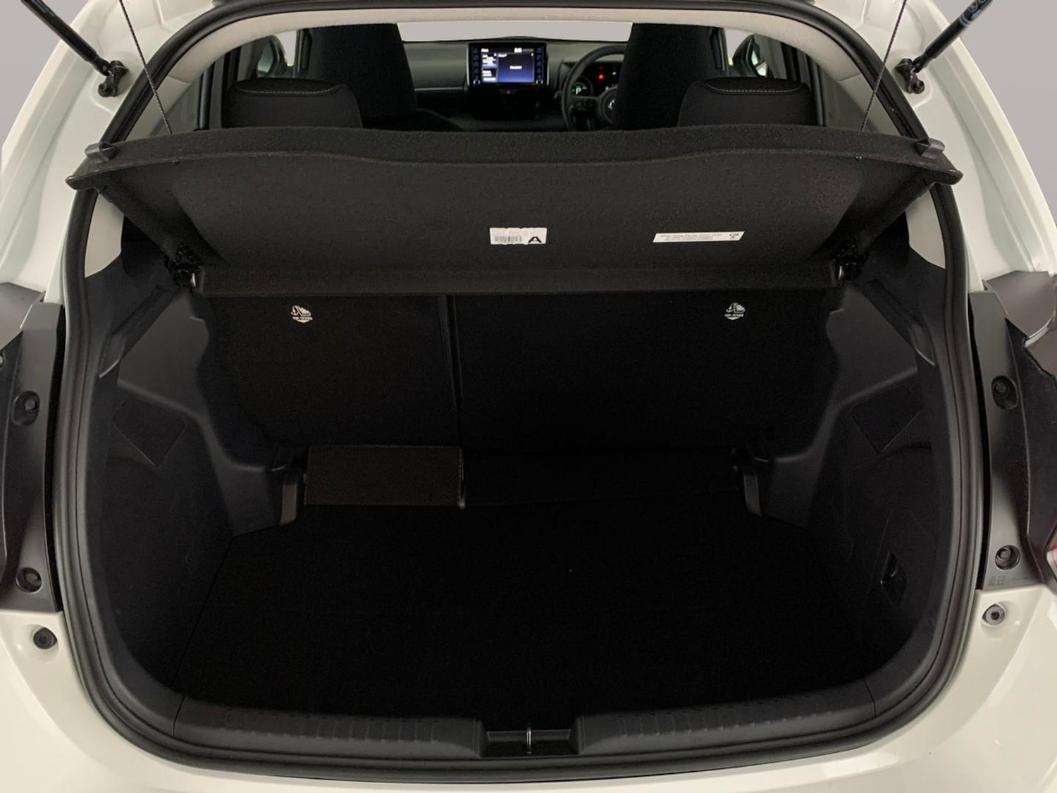 Used Toyota Yaris 2022 for sale - 76415539: Photo 37