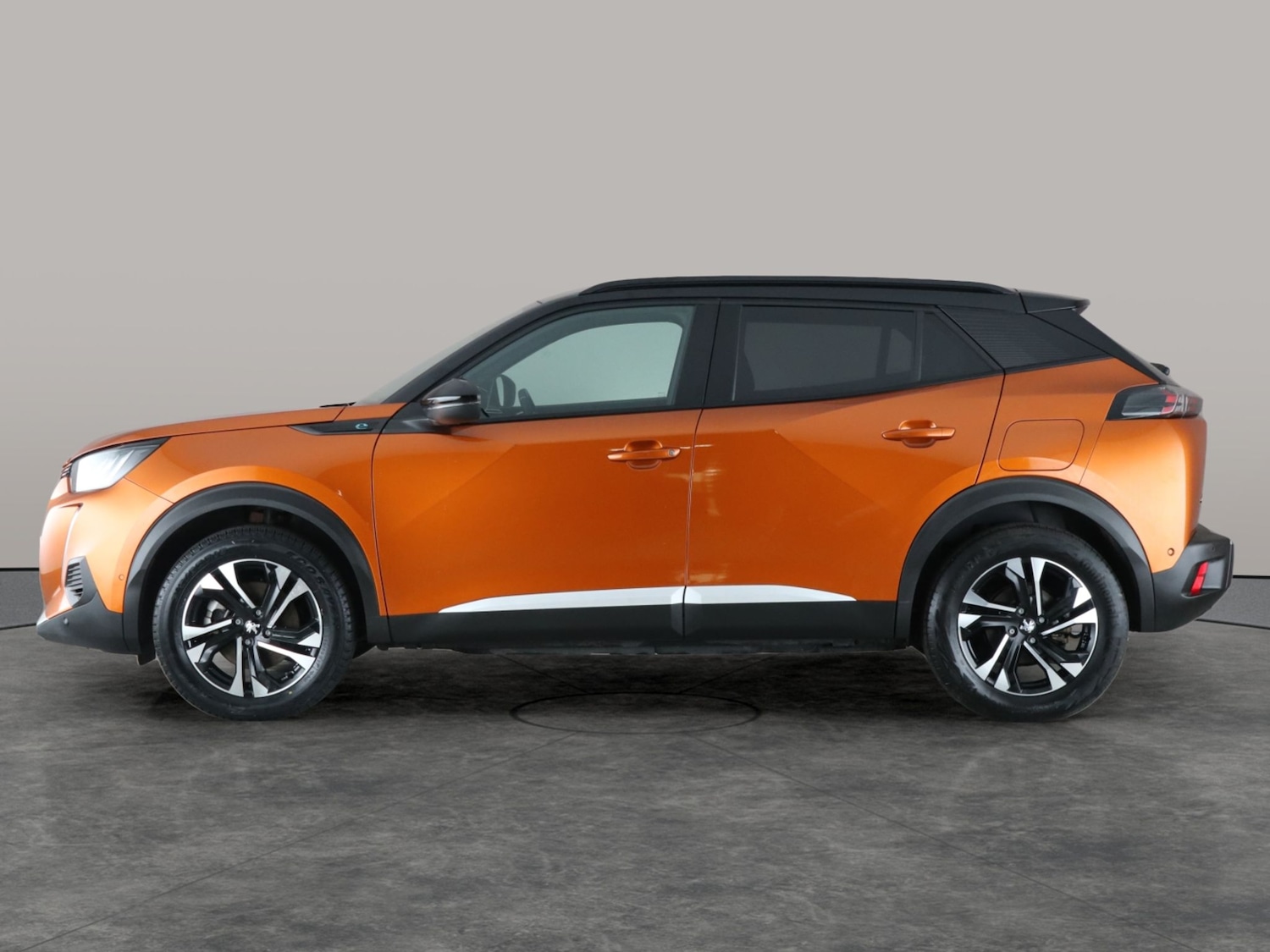 Used Peugeot E-2008 2023 for sale - 77018637: Photo 13