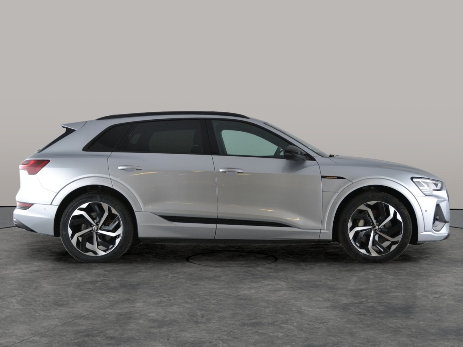 Used Audi e-tron 2022 for sale - 76895122: Photo 12