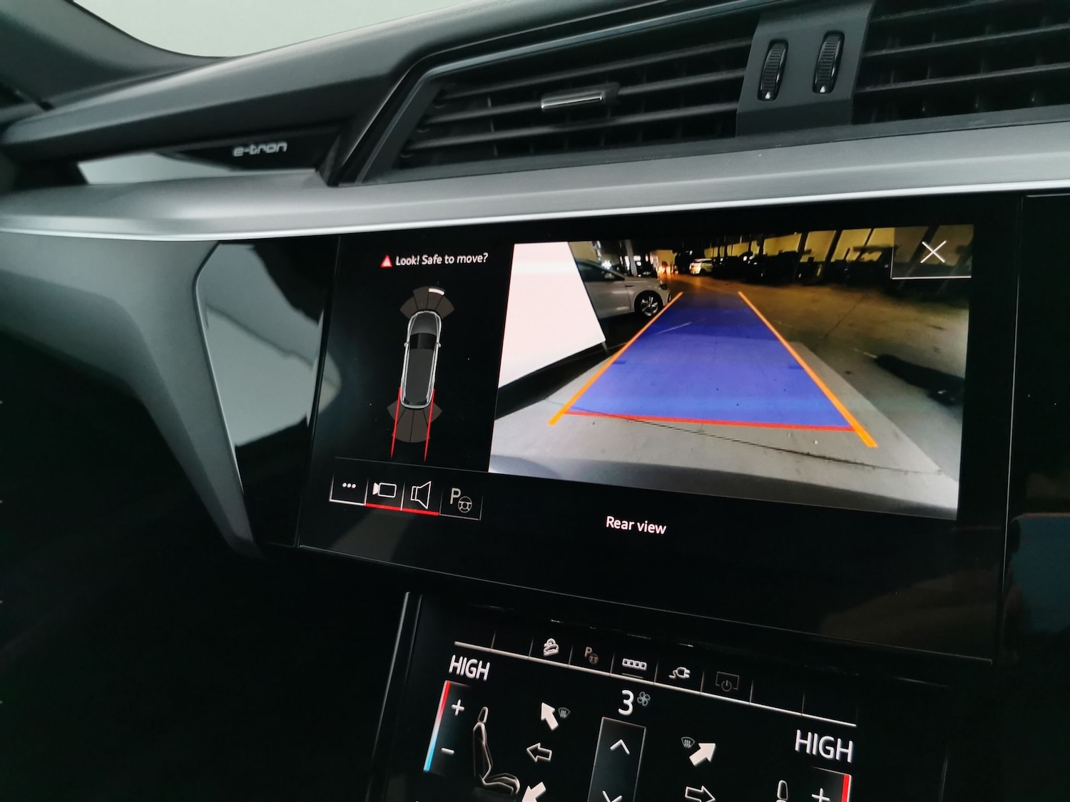 Used Audi e-tron 2022 for sale - 76895122: Photo 22