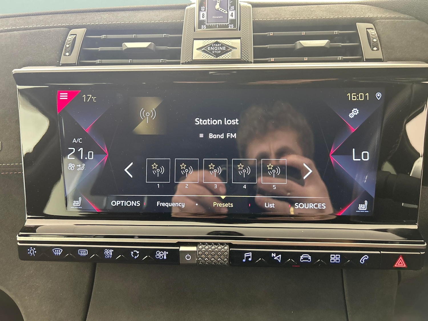 Used DS Automobiles DS 7 Crossback 2022 for sale - 77319252: Photo 29