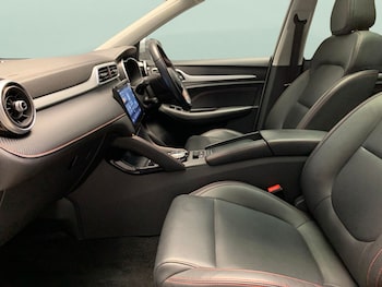 Used MG MG ZS 2022 for sale - 76717800: Photo