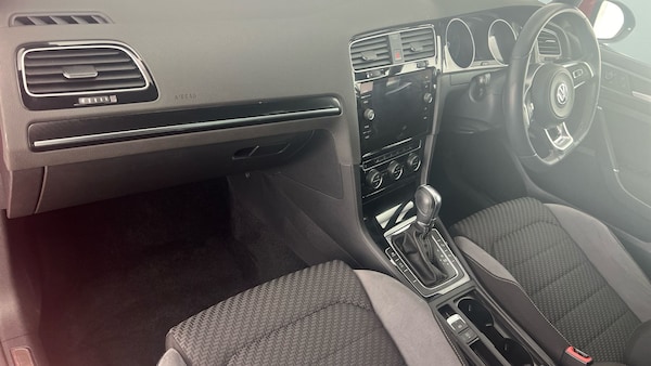 Used Volkswagen Golf 2018 for sale - 75637564: Photo 31