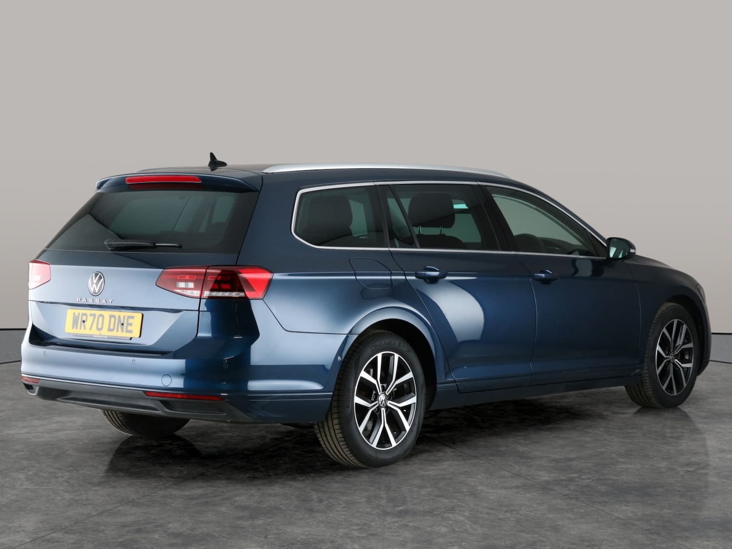 Used Volkswagen Passat 2020 for sale - 76105235: Photo 14