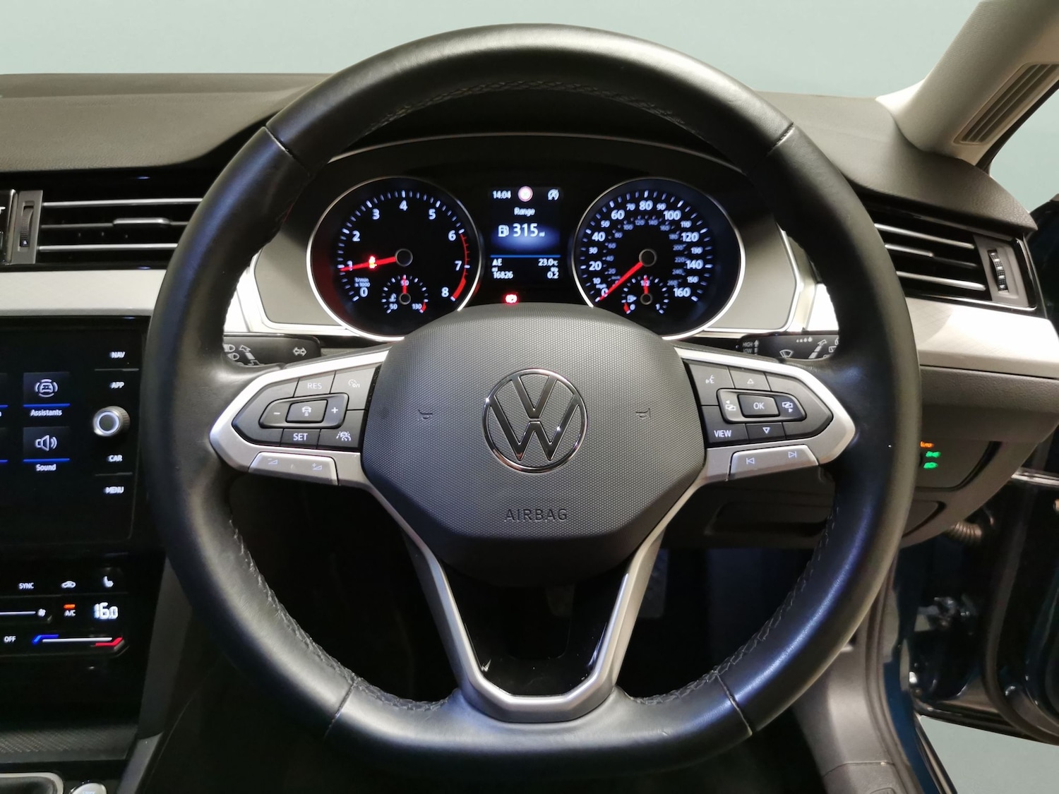 Used Volkswagen Passat 2020 for sale - 76105235: Photo 23