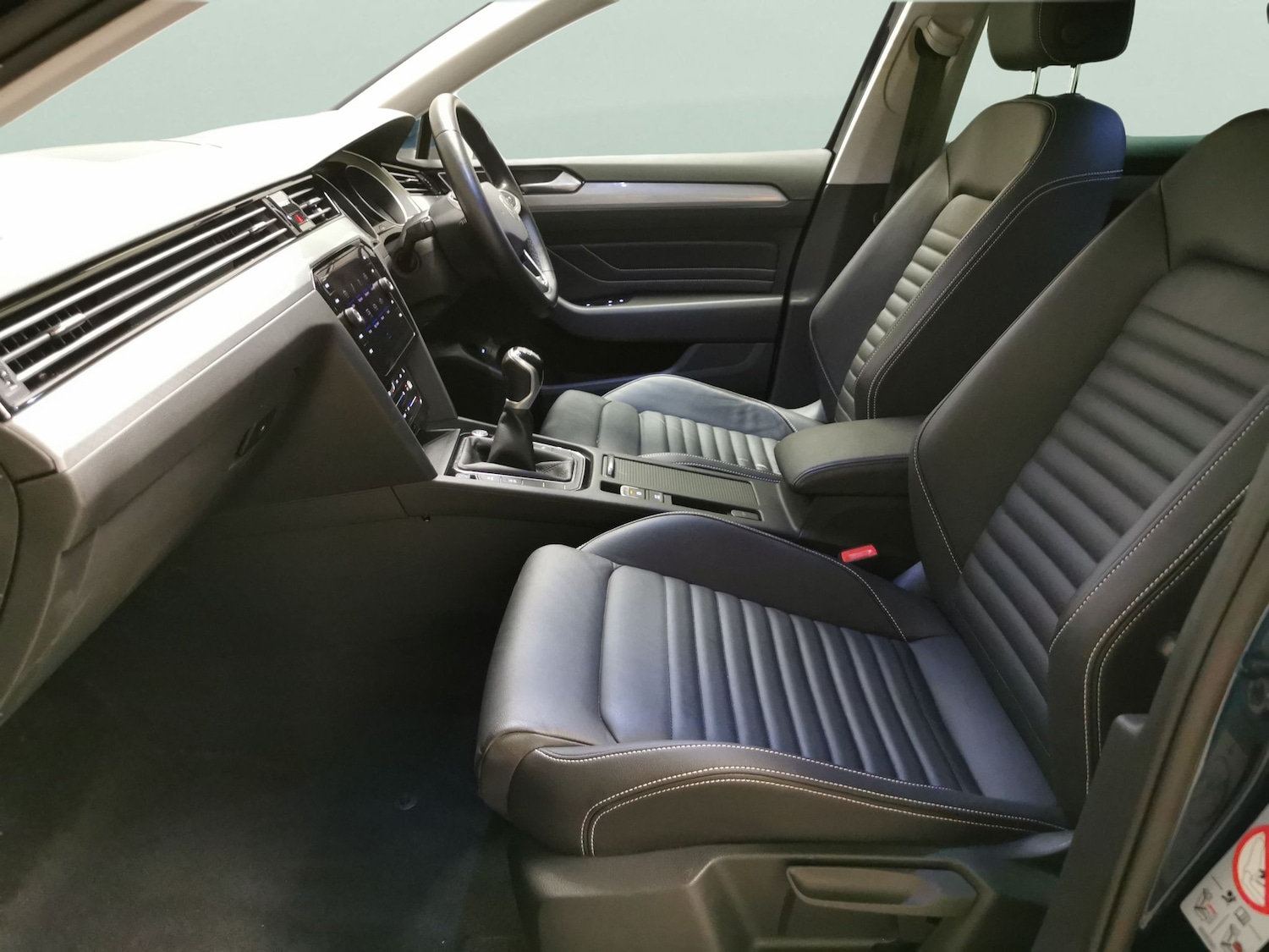 Used Volkswagen Passat 2020 for sale - 76105235: Photo 4