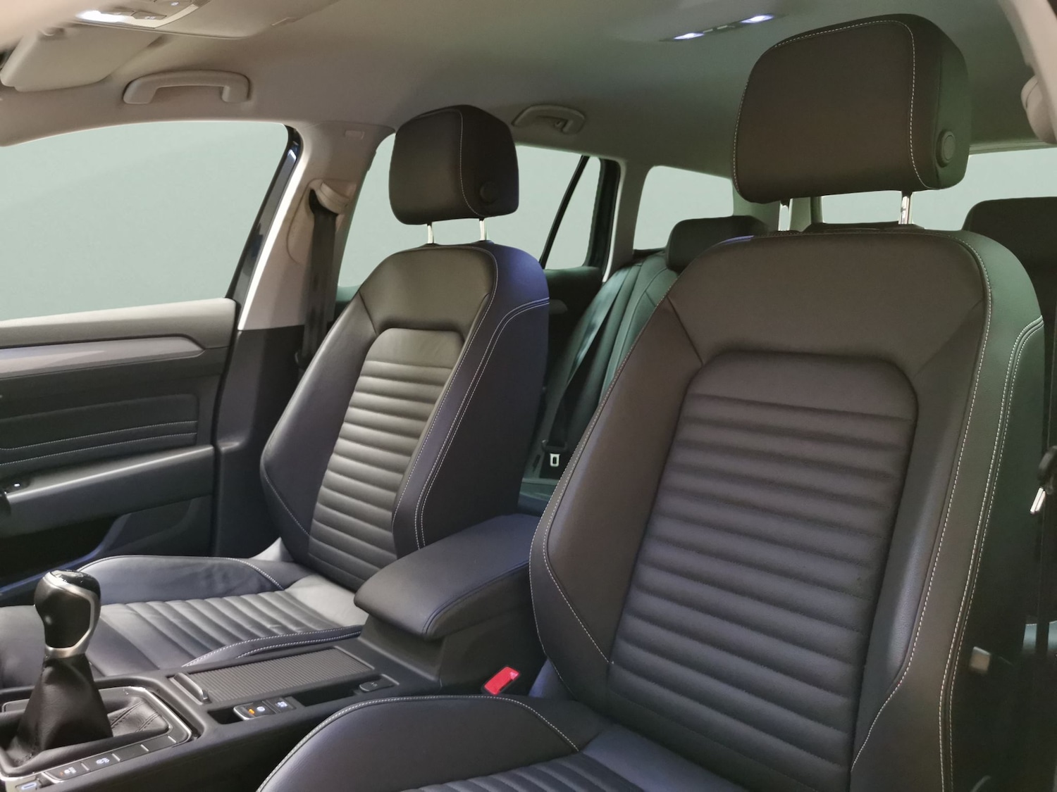 Used Volkswagen Passat 2020 for sale - 76105235: Photo 8
