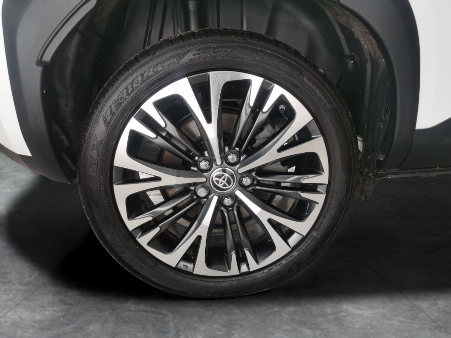 Used Toyota Yaris Cross 2024 for sale - 77234394: Photo 30