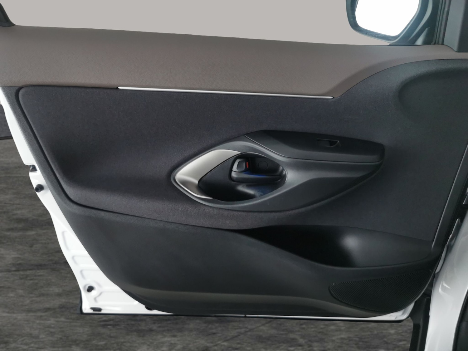 Used Toyota Yaris Cross 2024 for sale - 77234394: Photo 32