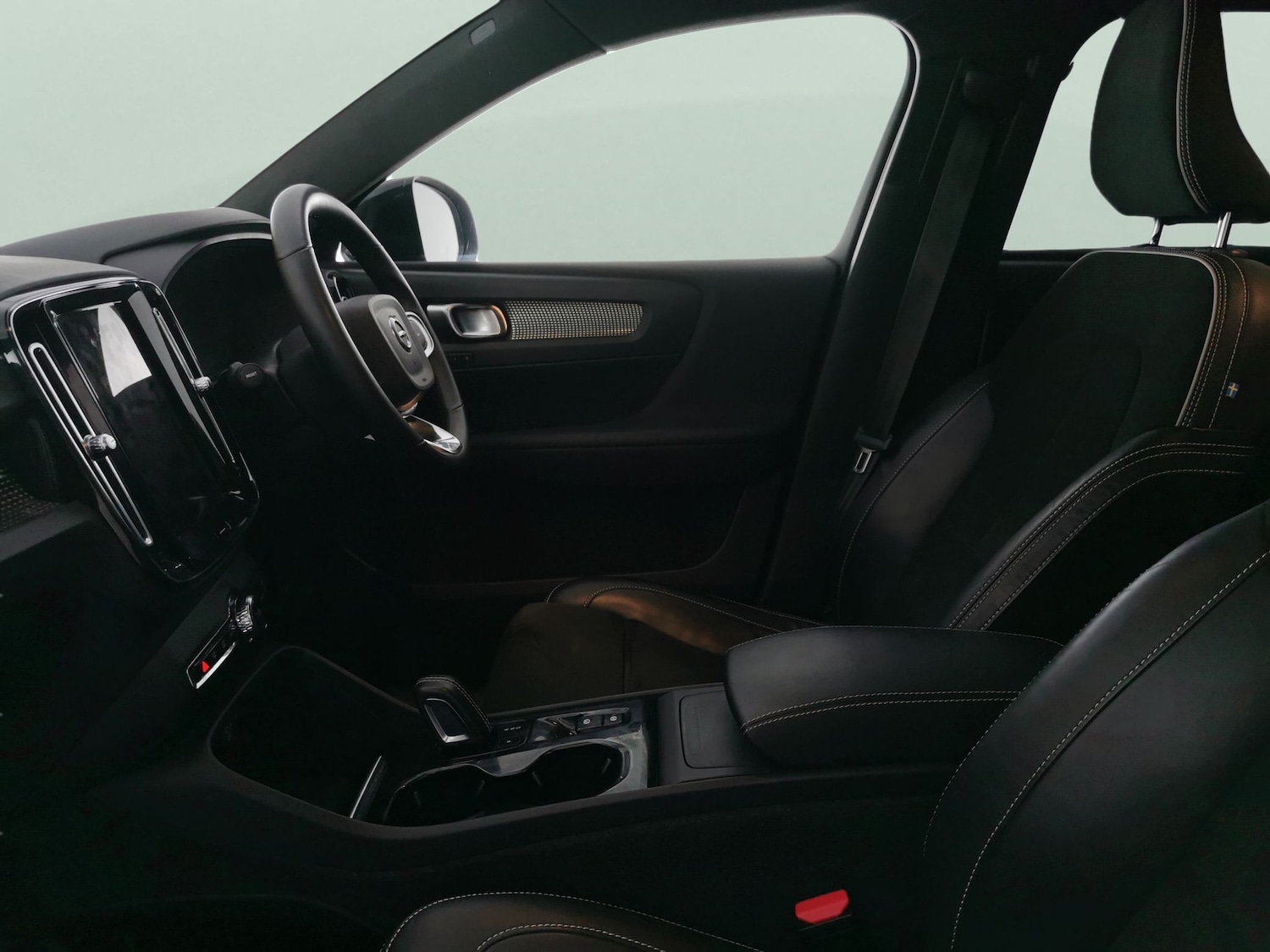 Used Volvo XC40 2022 for sale - 77638269: Photo 4