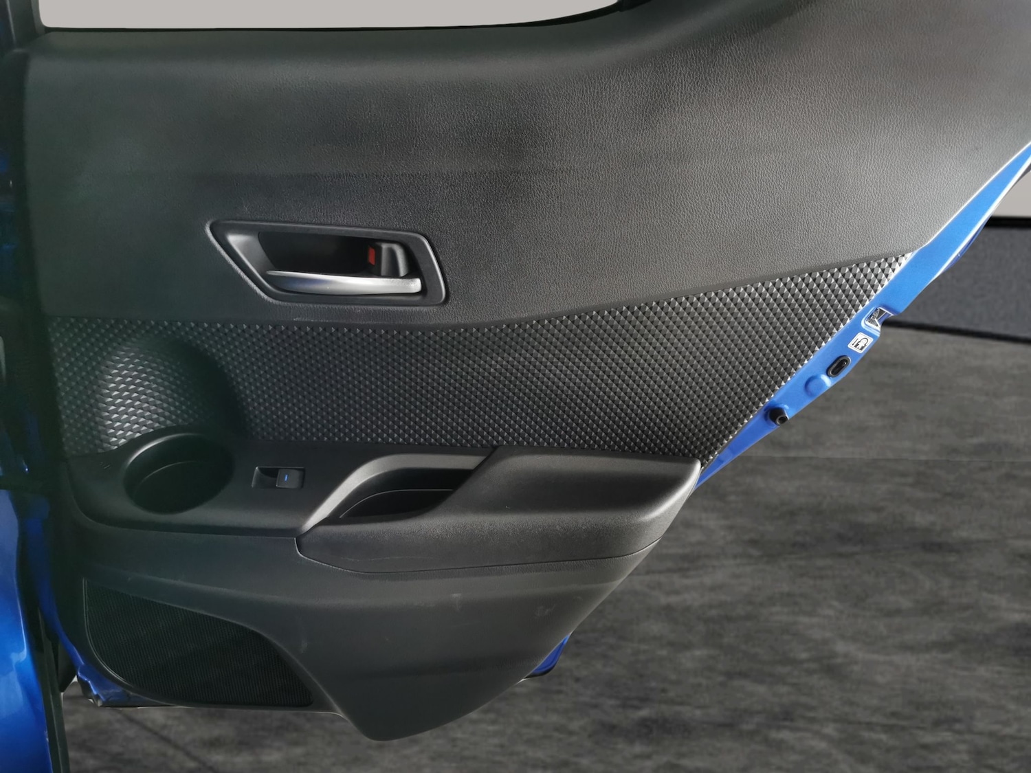 Used Toyota C-HR 2020 for sale - 76999668: Photo 27