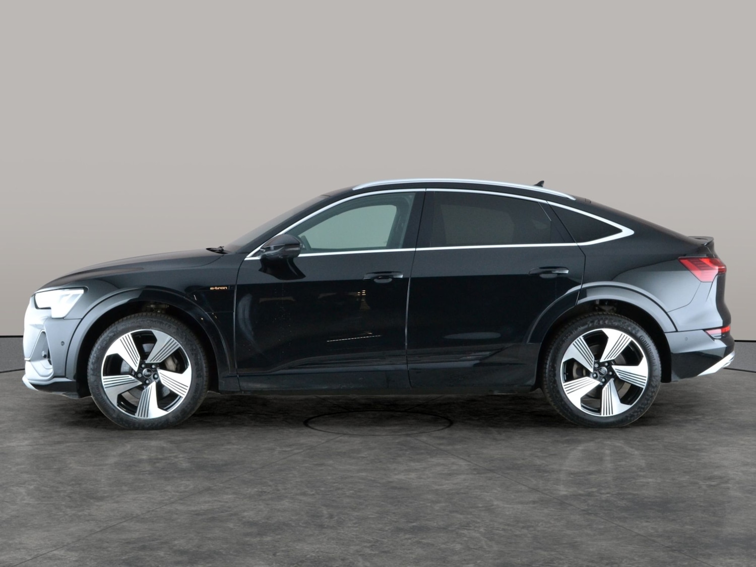 Used Audi e-tron 2021 for sale - 77234395: Photo 13