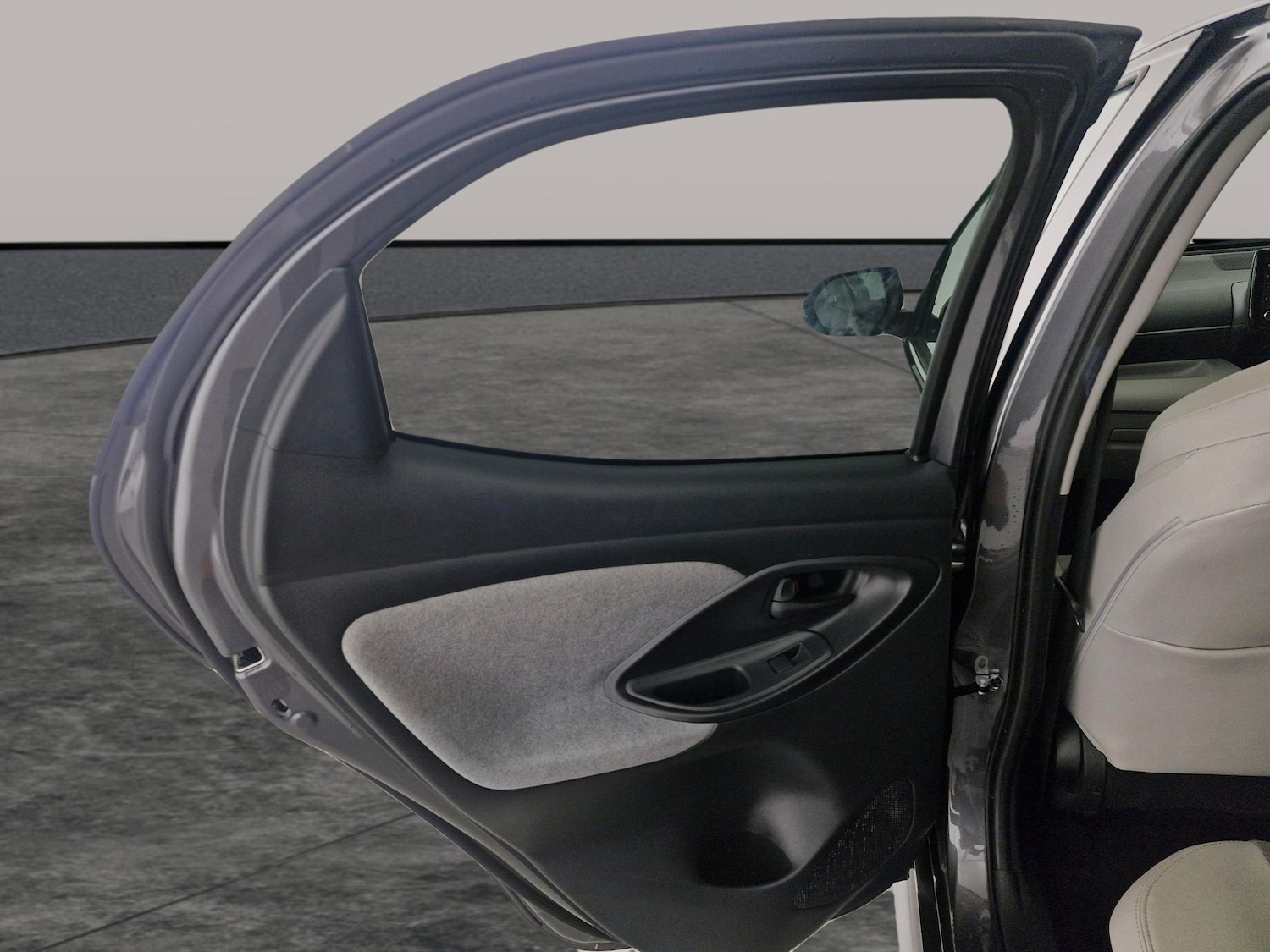 Used Toyota Yaris for sale - 76491925: Photo 14