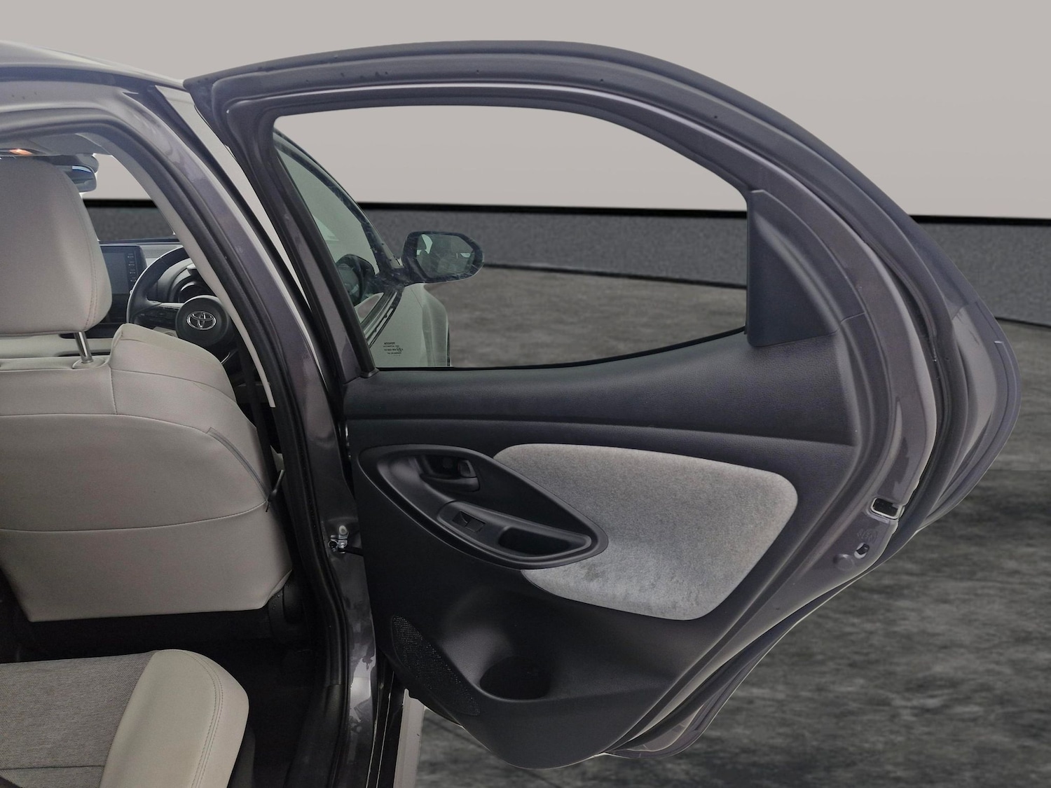 Used Toyota Yaris for sale - 76491925: Photo 17